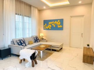 For sale 4 bedrooms house in Suan Luang, Bangkok
