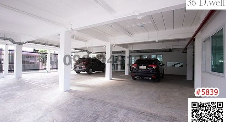 For rent 3 bedrooms apartment in Bang Na, Bangkok