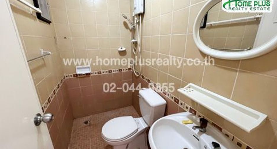 For sale 2 bedrooms townhouse in Khlong Sam Wa, Bangkok
