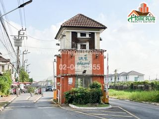 For sale 2 ベッドルーム townhouse in Khlong Sam Wa, Bangkok