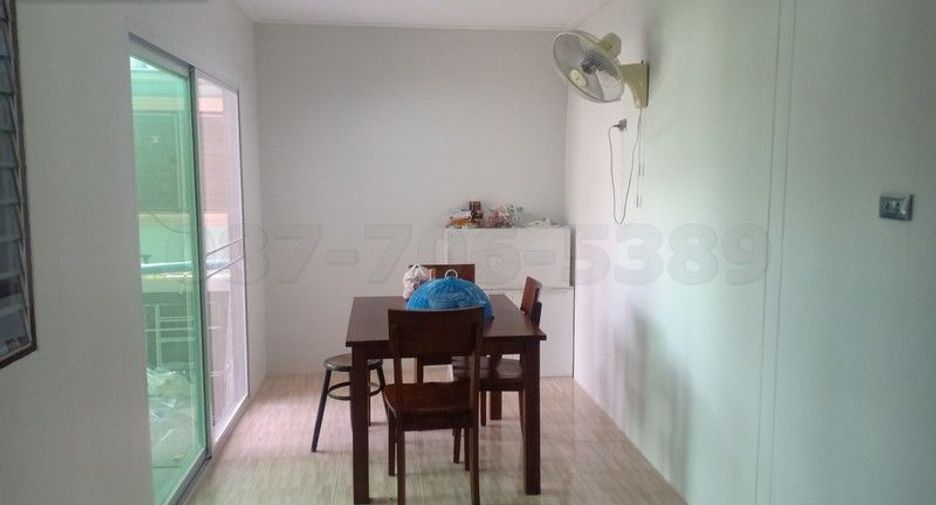 À vendre 4 chambres maison à Min Buri, Bangkok
