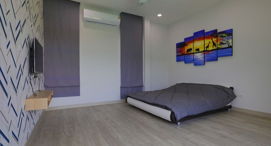 For rent 8 bedrooms villa in South Pattaya, Pattaya