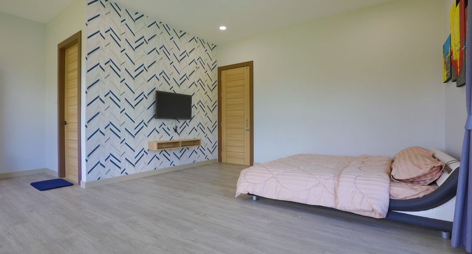 For rent 8 bedrooms villa in South Pattaya, Pattaya