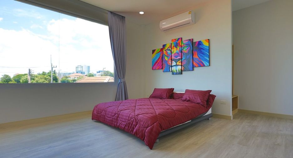 For rent 8 bedrooms villa in South Pattaya, Pattaya