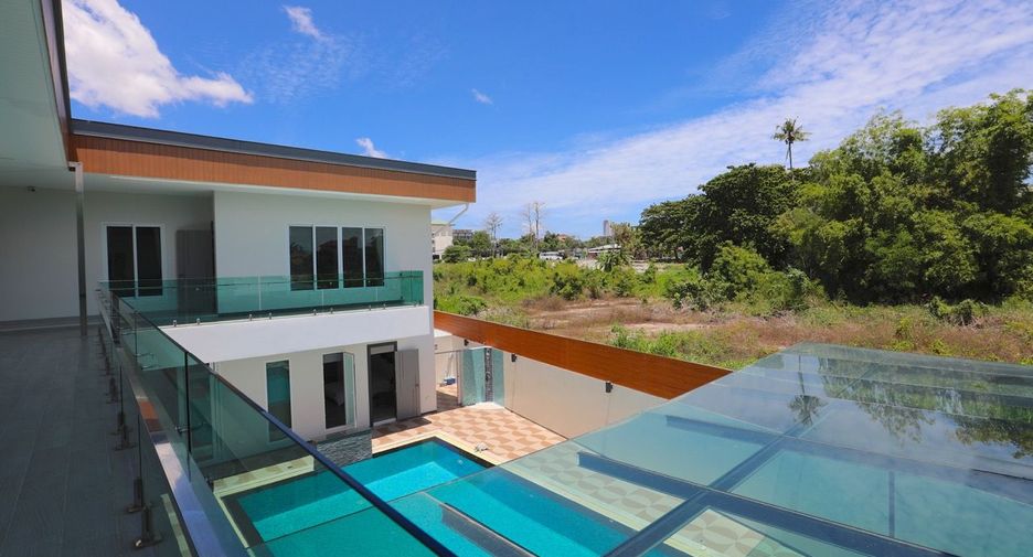 For rent 8 bedrooms villa in South Pattaya, Pattaya