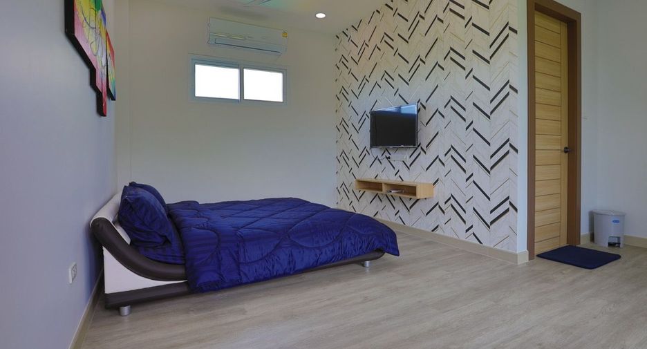 For rent 8 bedrooms villa in South Pattaya, Pattaya