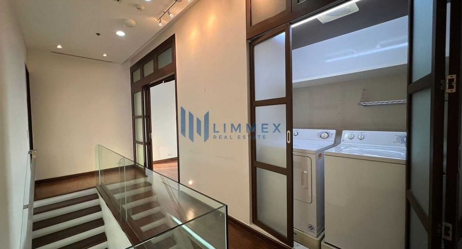 For sale 3 bed condo in Watthana, Bangkok