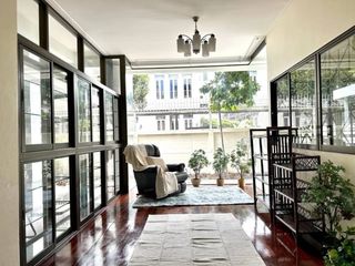 À louer 4 chambres maison à Phra Khanong, Bangkok