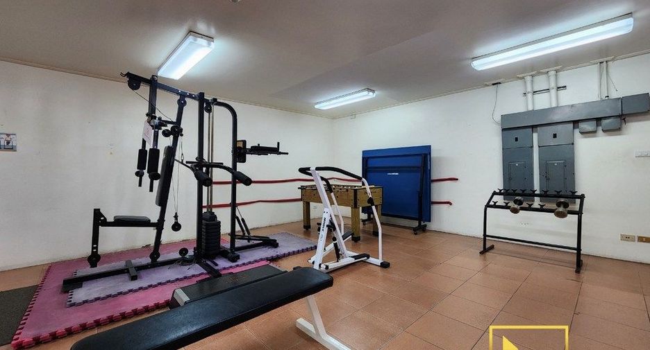 For sale 2 Beds condo in Khlong Toei, Bangkok