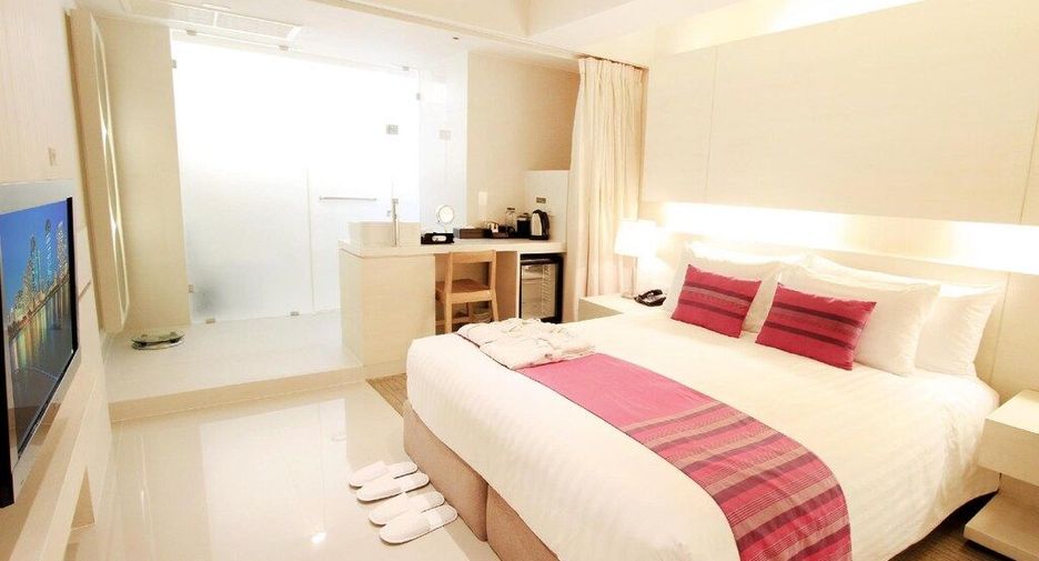 For sale 50 Beds hotel in Khlong Toei, Bangkok