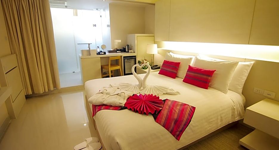 For sale 50 bed hotel in Khlong Toei, Bangkok