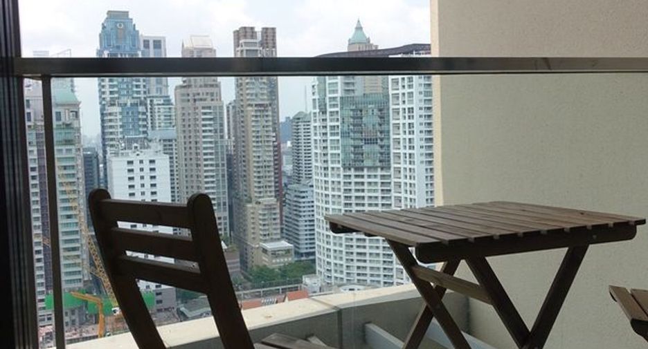 For sale 1 bed condo in Pathum Wan, Bangkok