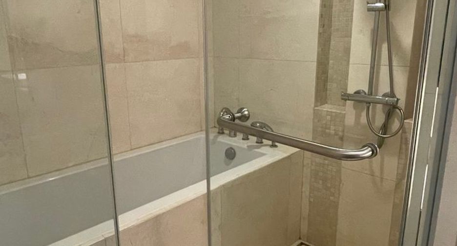 For sale 1 bed condo in Pathum Wan, Bangkok