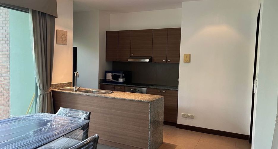 For rent 2 bedrooms apartment in Khlong Toei, Bangkok