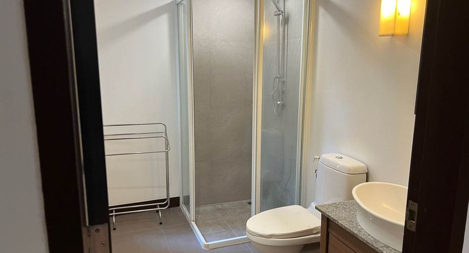 For rent 2 bedrooms apartment in Khlong Toei, Bangkok