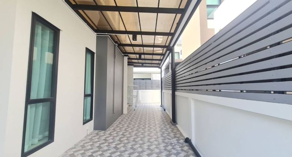出售 3 卧室 独立屋 在 Mueang Chon Buri, Chon Buri