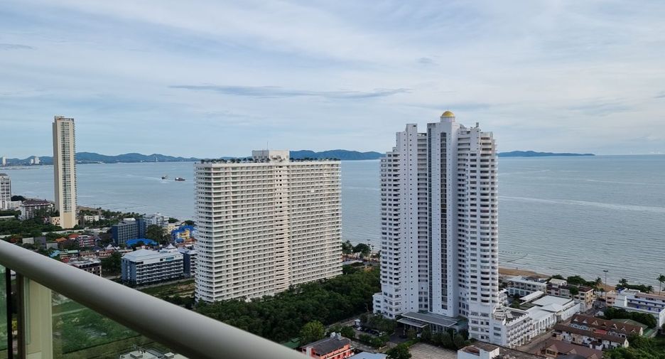 For sale 2 ベッドルーム condo in Bang Lamung, Chonburi