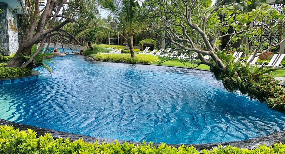 For sale 2 ベッドルーム condo in Bang Lamung, Chonburi