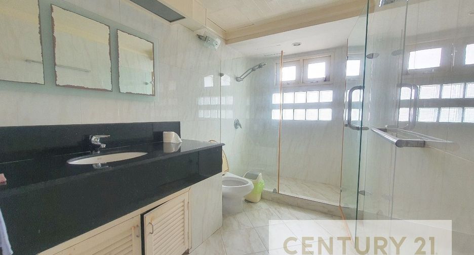 For sale 3 bedrooms condo in Bang Kho Laem, Bangkok