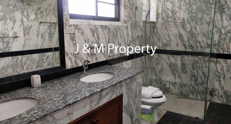 For rent 5 bedrooms house in Hua Hin, Prachuap Khiri Khan