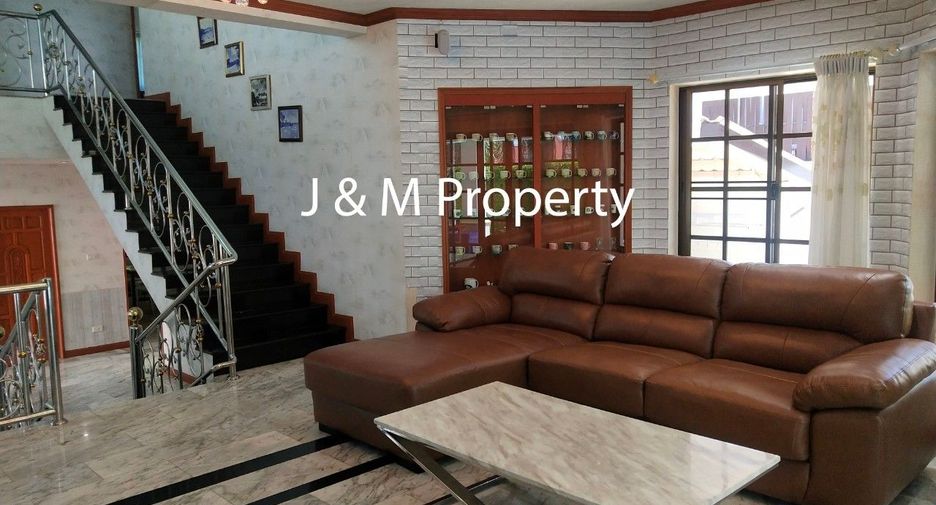 For rent 5 bedrooms house in Hua Hin, Prachuap Khiri Khan