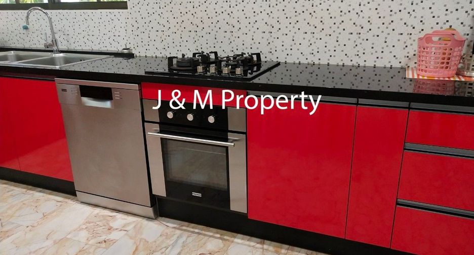 For rent 5 bedrooms house in Hua Hin, Prachuap Khiri Khan