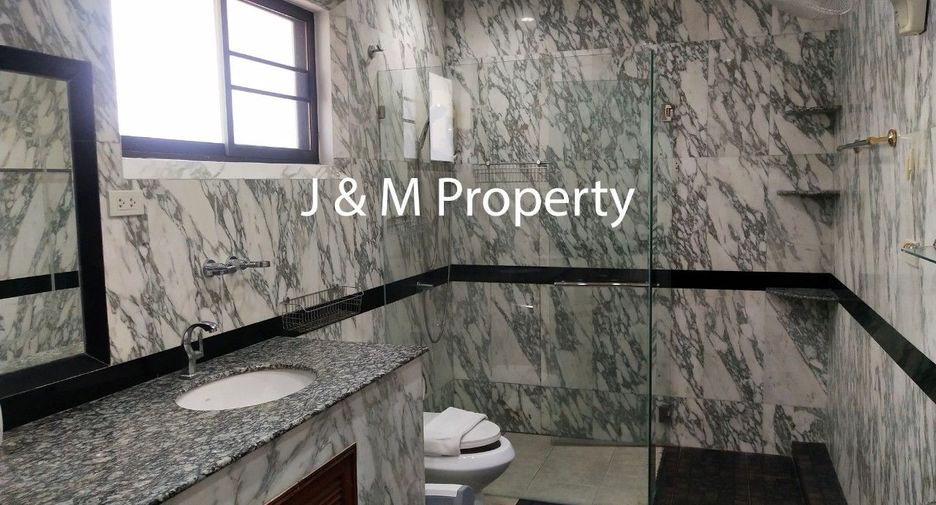 For rent 5 bedrooms house in Hua Hin, Prachuap Khiri Khan