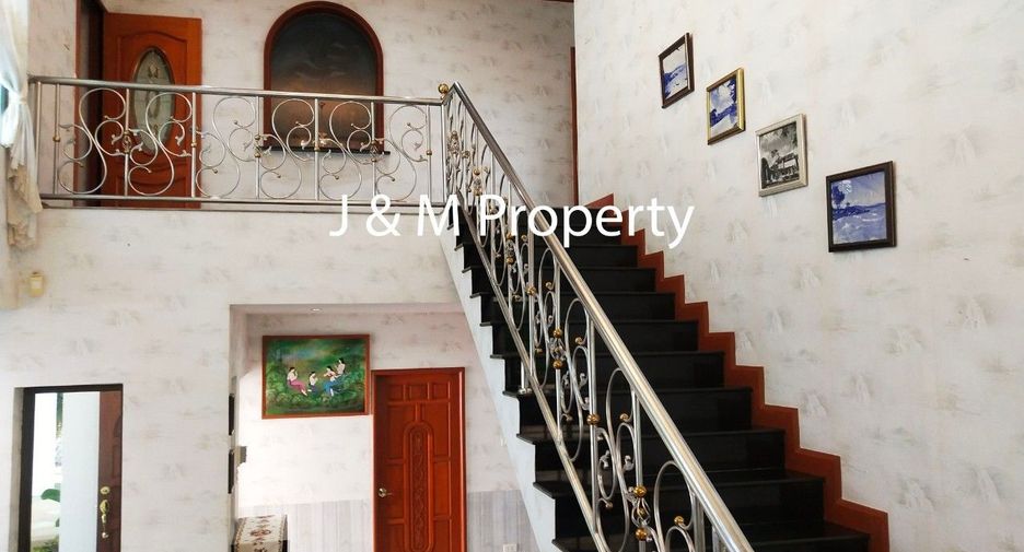 For rent 5 bedrooms house in Hua Hin, Prachuap Khiri Khan