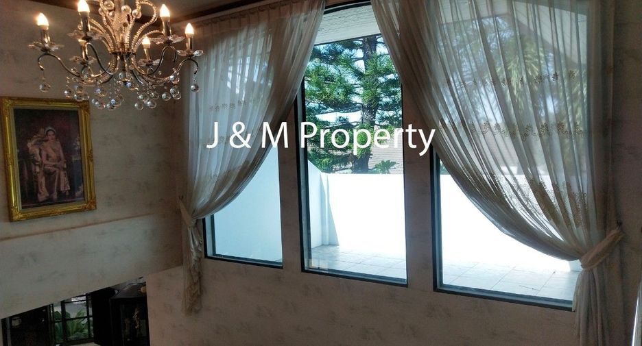 For rent 5 bedrooms house in Hua Hin, Prachuap Khiri Khan