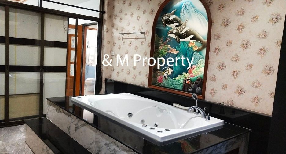 For rent 5 bedrooms house in Hua Hin, Prachuap Khiri Khan