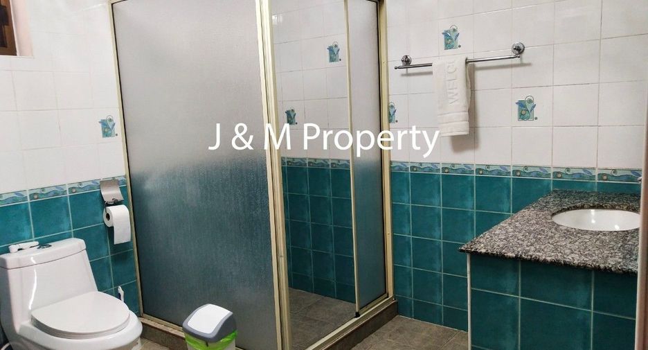 For rent 5 bedrooms house in Hua Hin, Prachuap Khiri Khan