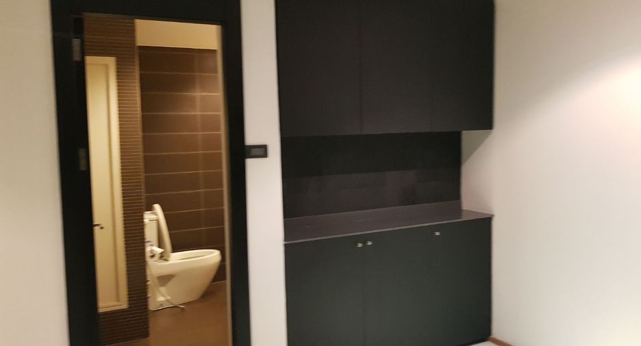 Wohnung zur Miete und zum Kauf mit 5 Zimmer in Pathum Wan, Bangkok
