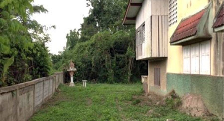 For sale 4 bedrooms house in Pa Sang, Lamphun