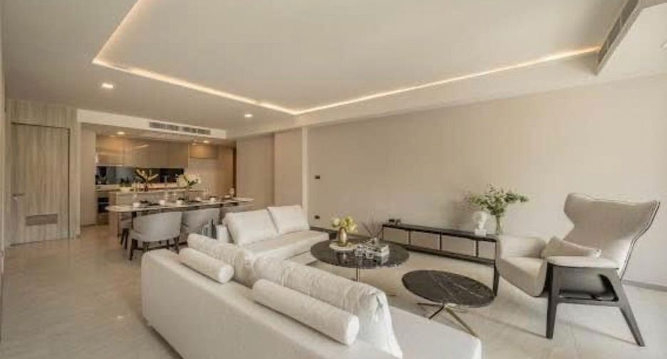 Condo en alquiler de 3 habitaciones en Watthana, Bangkok