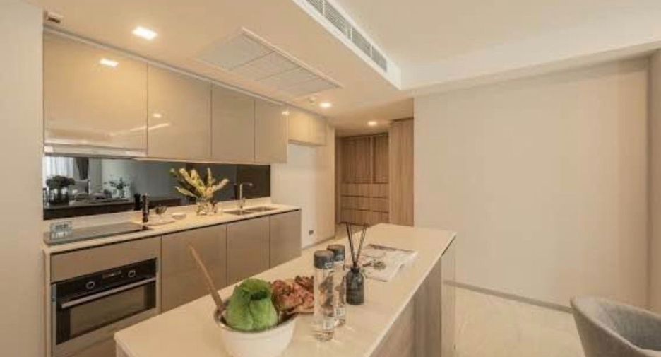 Condo en alquiler de 3 habitaciones en Watthana, Bangkok