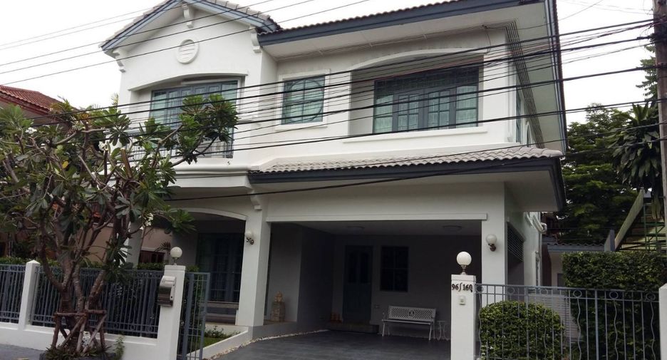 Casa en alquiler de 4 habitaciones en Bang Phli, Samut Prakan