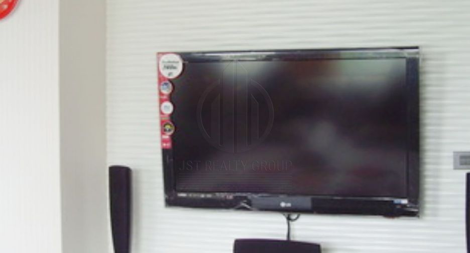 For sale 3 bedrooms condo in Watthana, Bangkok