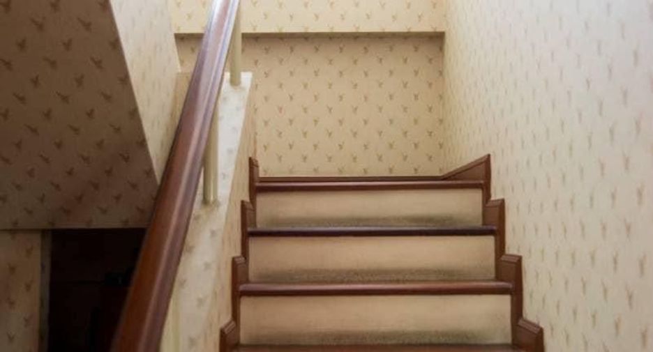 For sale 3 bedrooms house in Wang Thonglang, Bangkok