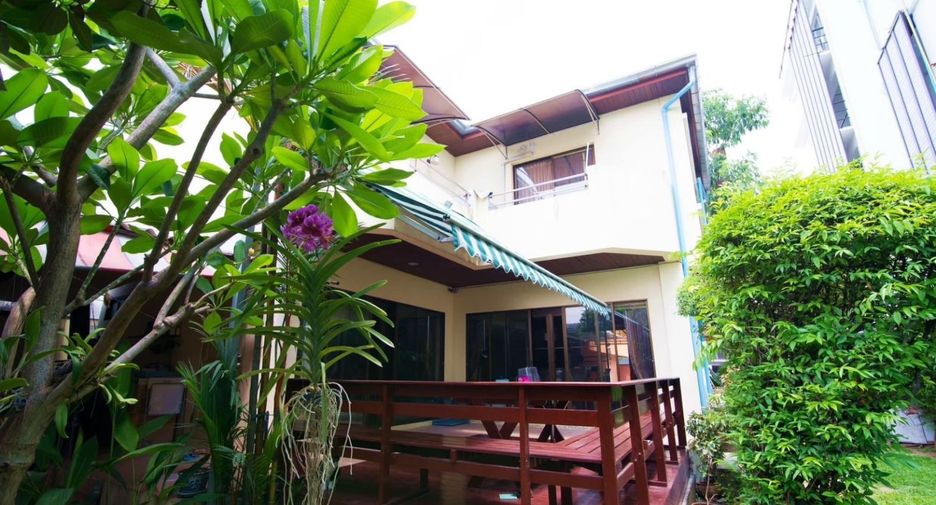 For sale 3 bedrooms house in Wang Thonglang, Bangkok