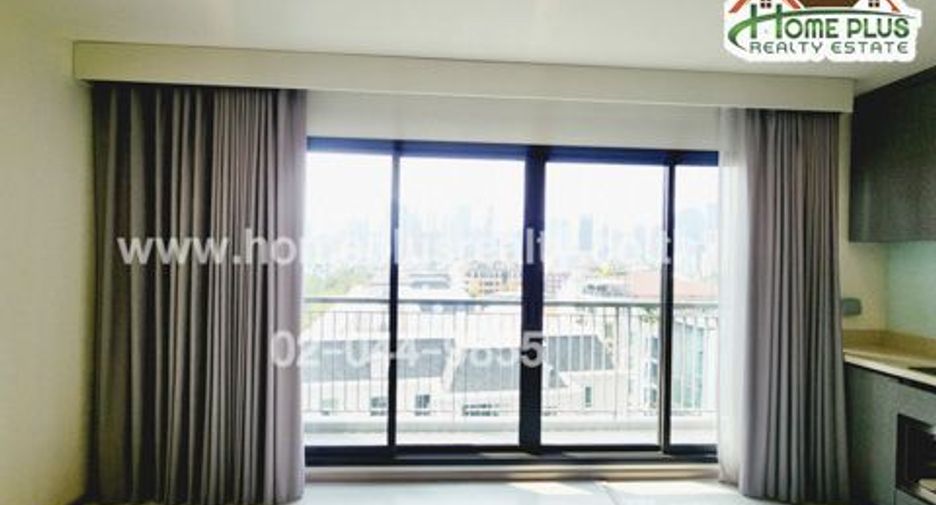 For sale 2 bed condo in Khlong Toei, Bangkok