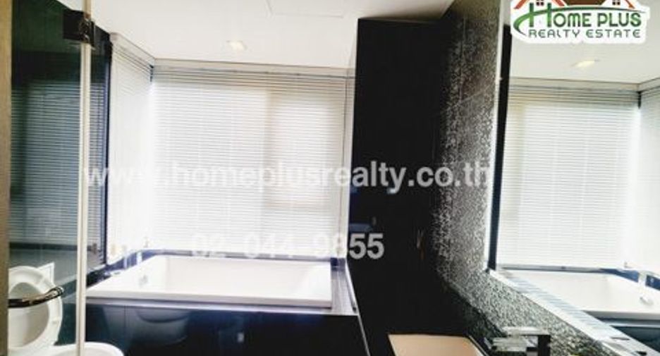 For sale 2 bed condo in Khlong Toei, Bangkok