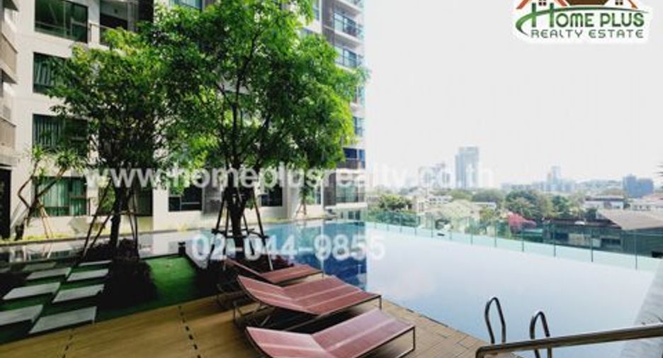 For sale 2 bed condo in Khlong Toei, Bangkok
