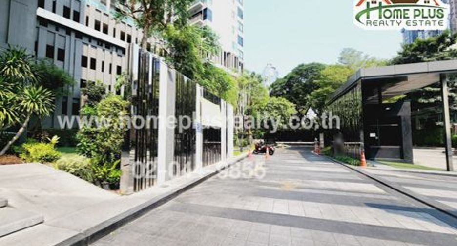 For sale 2 bed condo in Khlong Toei, Bangkok