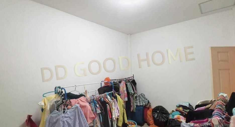 Casa en venta de 2 habitaciones en Sam Phran, Nakhon Pathom
