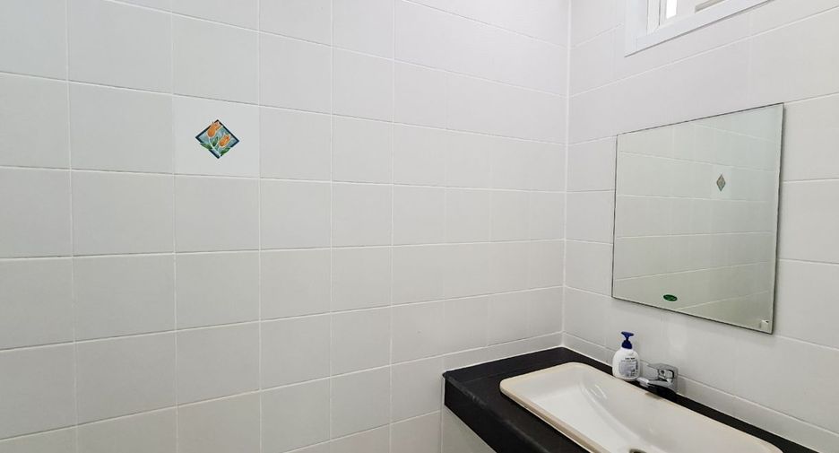 For rent 2 bedrooms townhouse in Thalang, Phuket