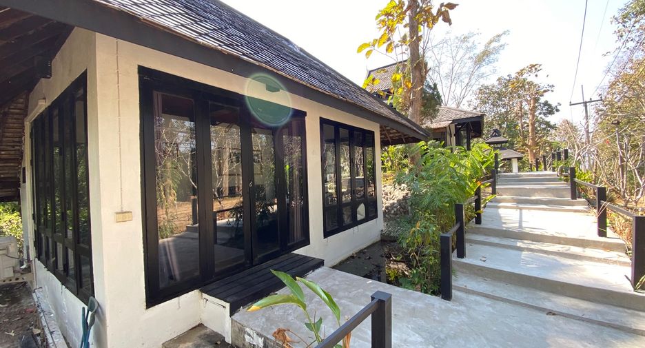 À louer 4 chambres maison à Mueang Lamphun, Lamphun