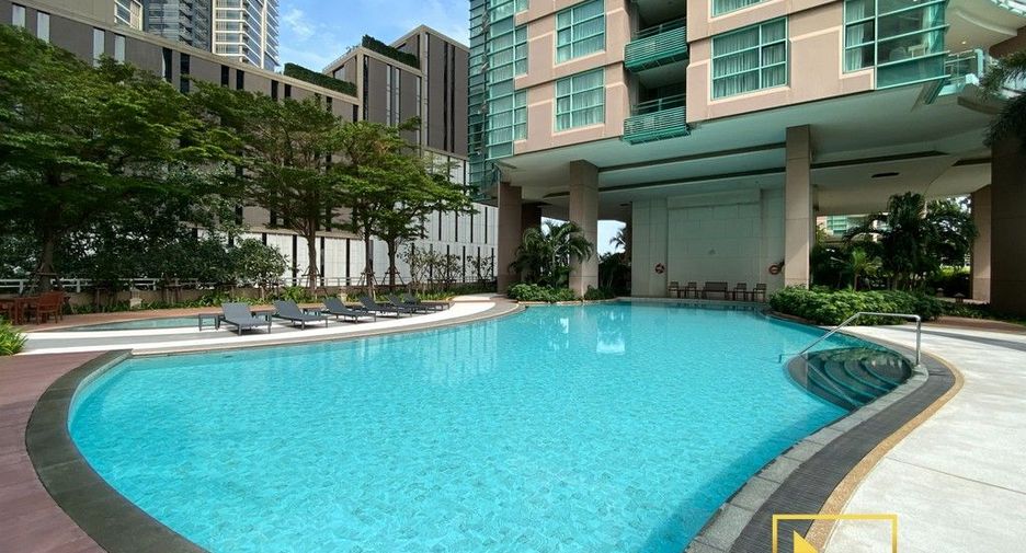 For rent 3 Beds serviced apartment in Yan Nawa, Bangkok