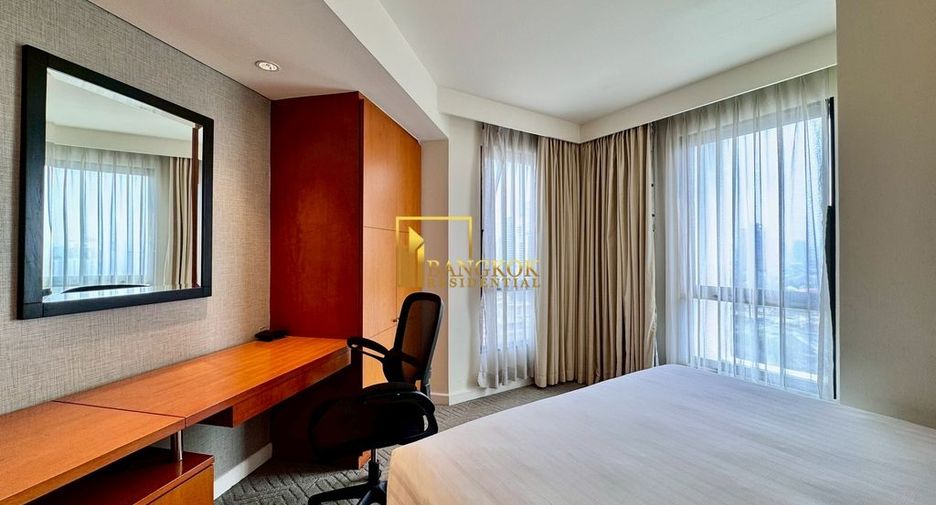 For rent 3 bedrooms serviced apartment in Yan Nawa, Bangkok