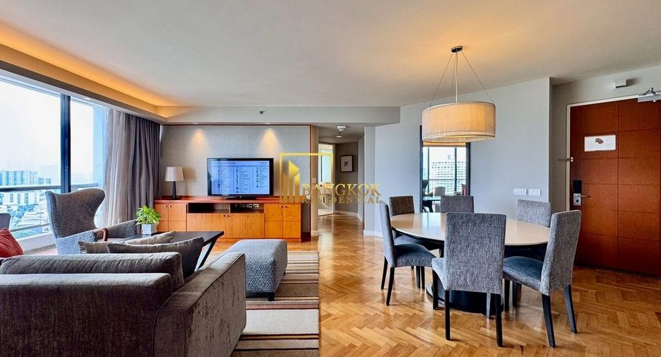 For rent 3 bedrooms serviced apartment in Yan Nawa, Bangkok