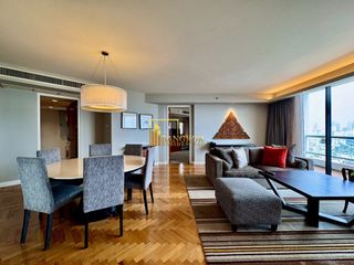 For rent 3 bedrooms serviced apartment in Yan Nawa, Bangkok